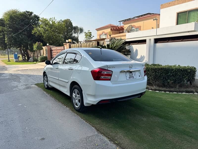 Honda City IVTEC 2019 white Genuine Condition 3