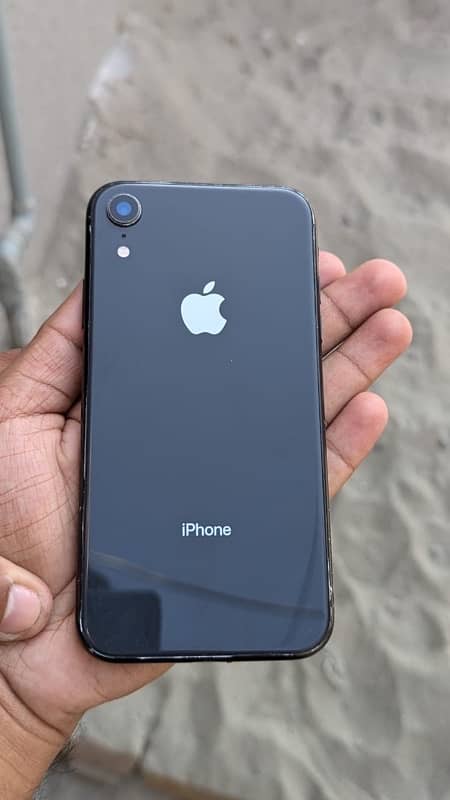 iphone XR 03070447944 whatsapp only 2