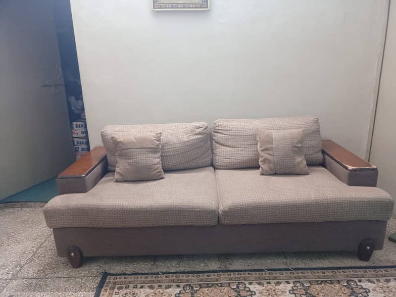 7 seater sofa 0