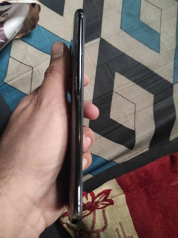 OnePlus 6 8/128gb 4