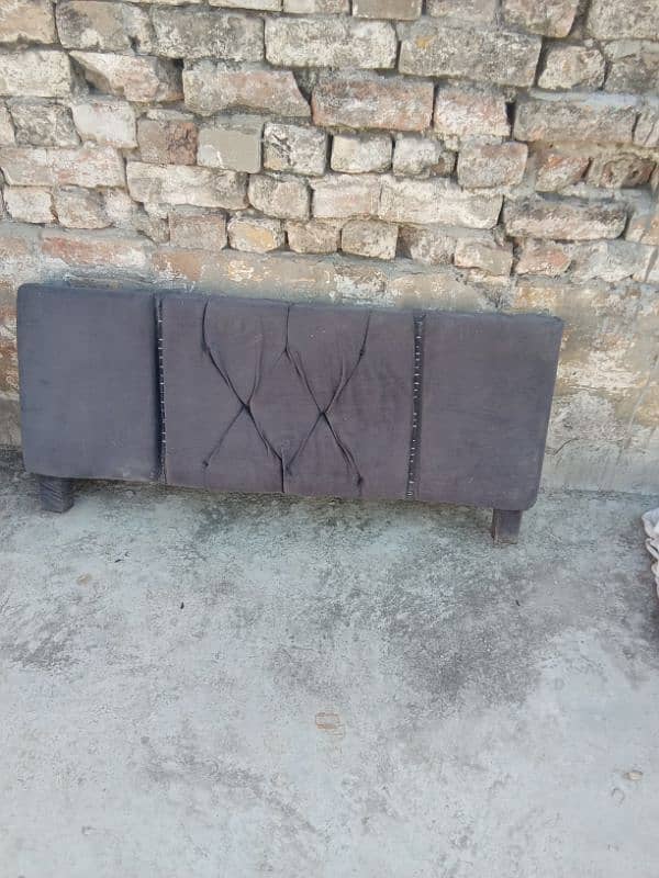 single bed with mattress only 10 month use hai Raja bazar Rawapindi 2