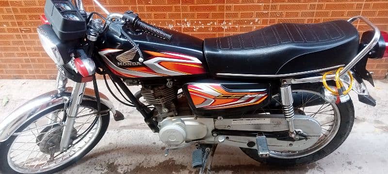 urgent sale Honda 125 22model 7