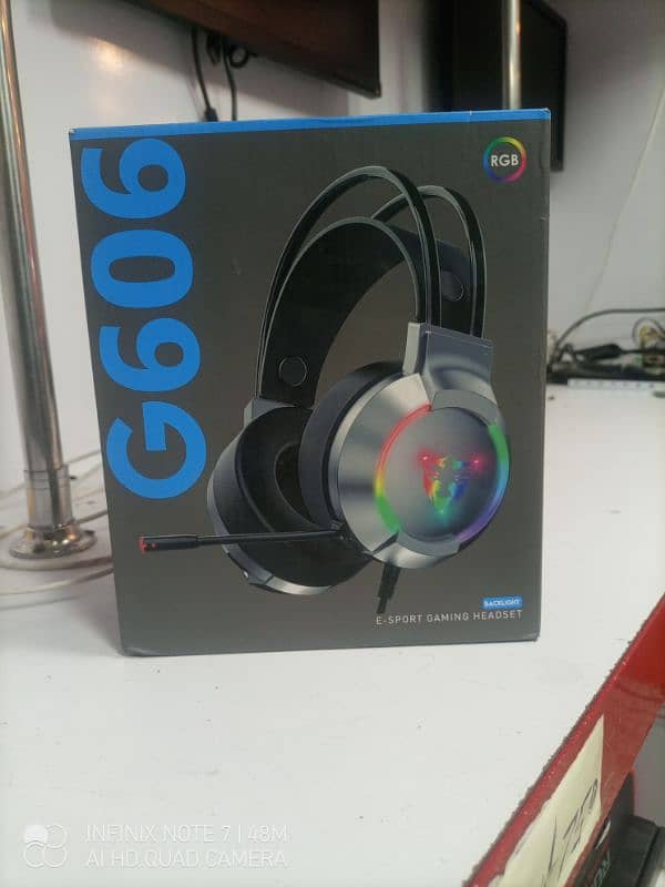 Logitech G606 ESoprts. headphones for elite. gamimg 3