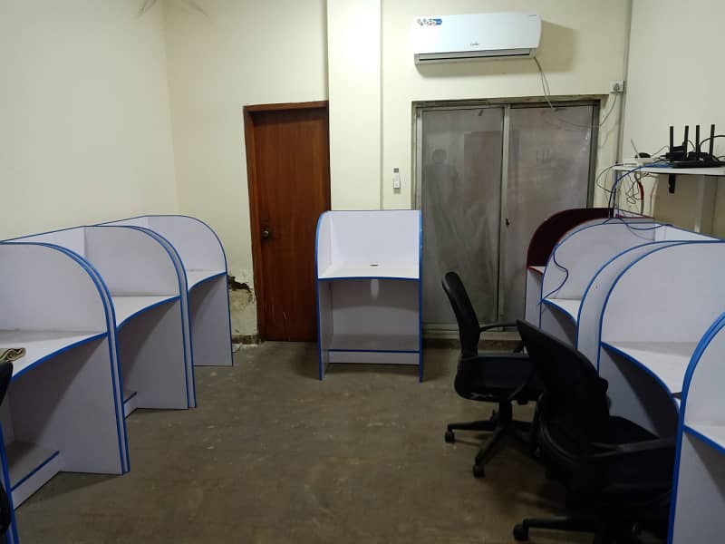 NON FURNISHED OFFICES FOR RENT 6