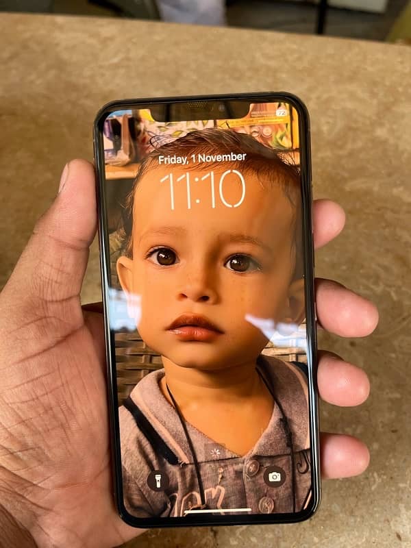 iPhone XS Max 0