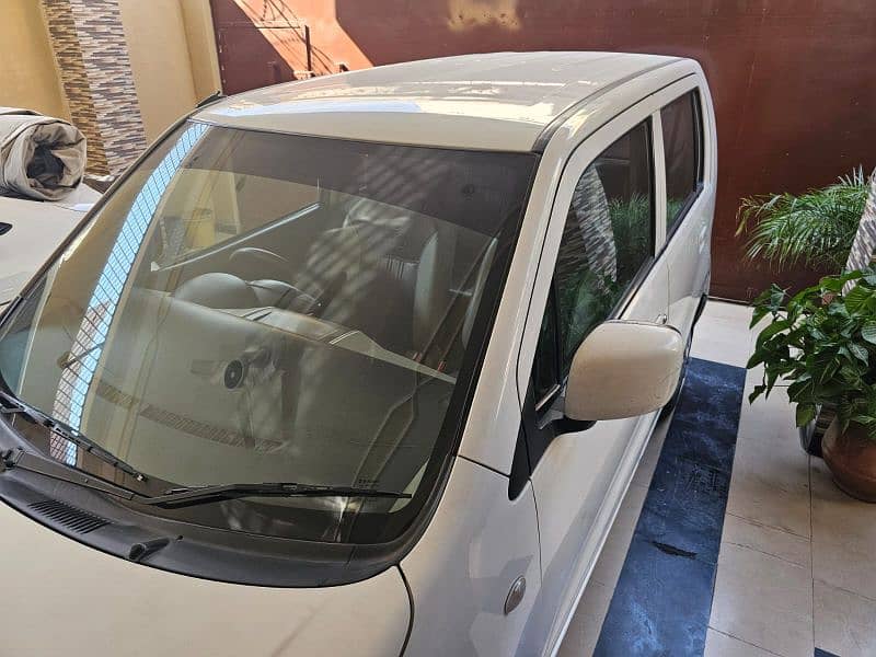 Suzuki Wagon R 2017 12