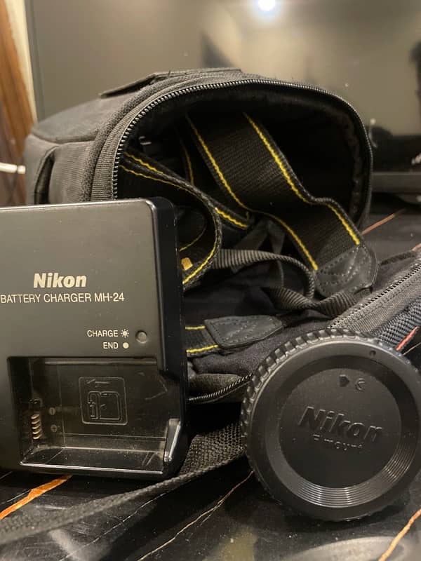 Nikon D3100 barely used 3