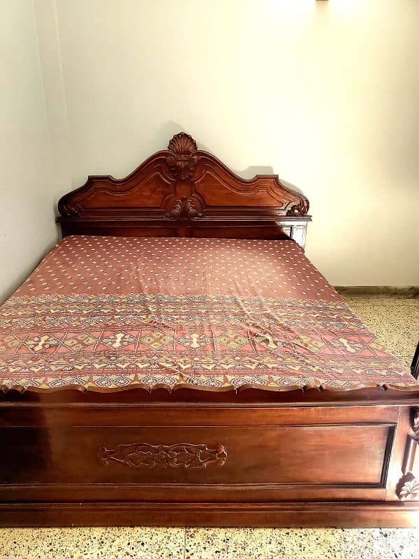 Pure Sheesham Wood Bed 0