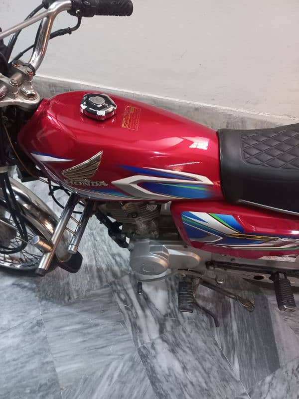 Honda 125 urgent sale 1st owner 5