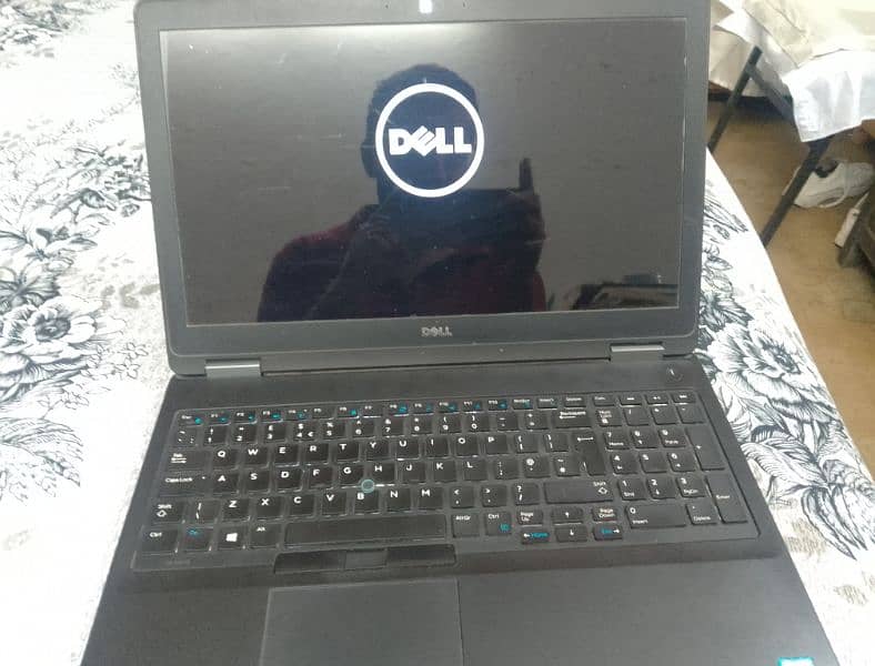 Dell latitude E5570 1