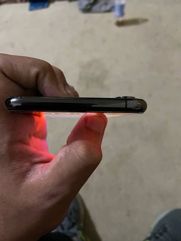 iPhone XS Max 4