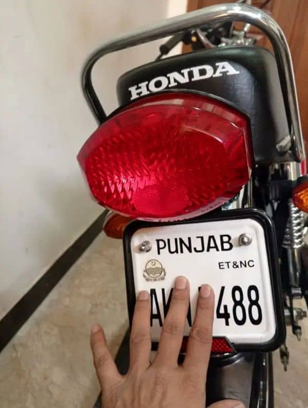 Brand New condition Honda 125 2