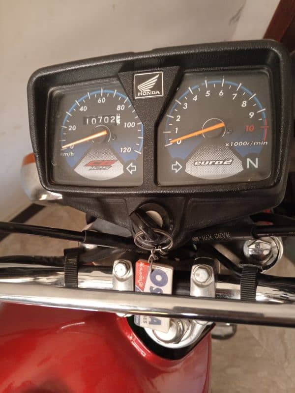 Brand New condition Honda 125 6