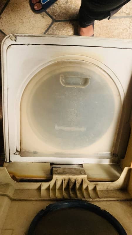 Boss washing machine  combine spiner + diryer working condition 5