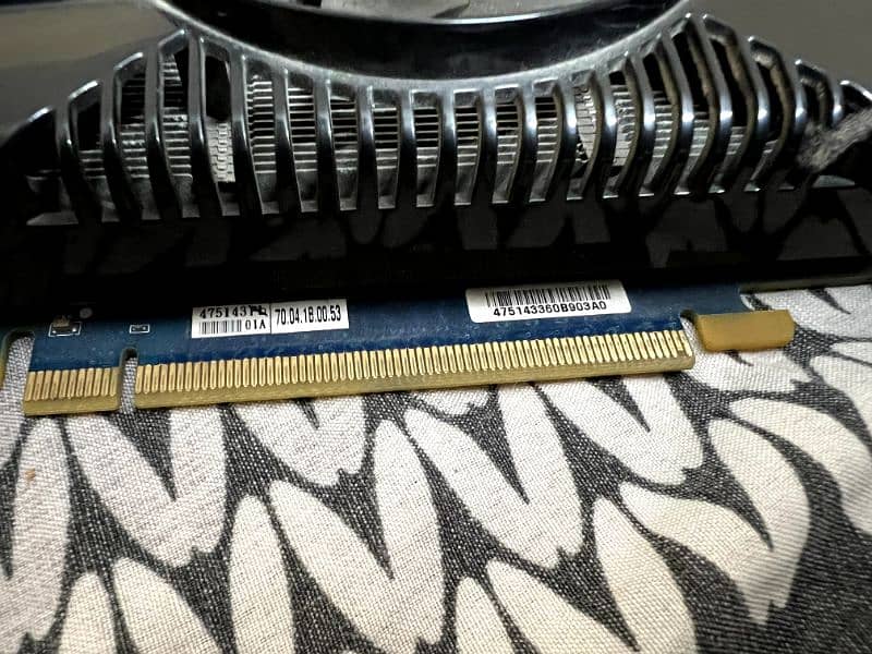 GTX 460 1Gb 256bit 4