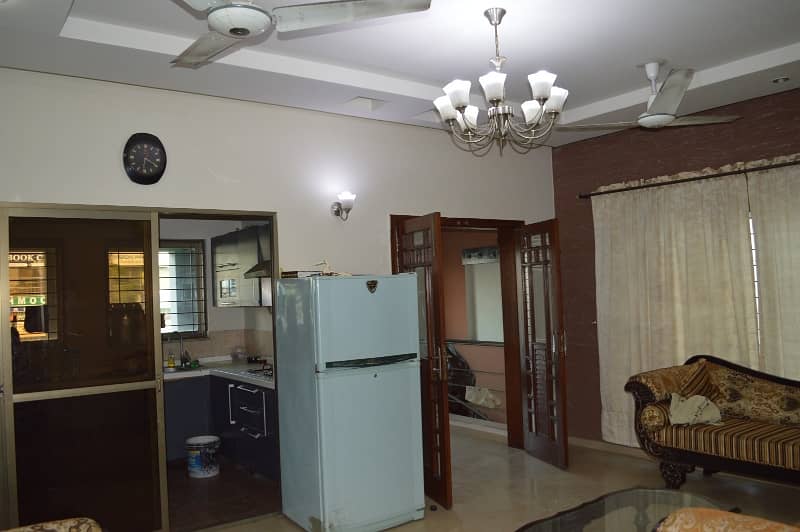 Lower Portion For rent Situated In Allama Iqbal Town - Kamran Block 0