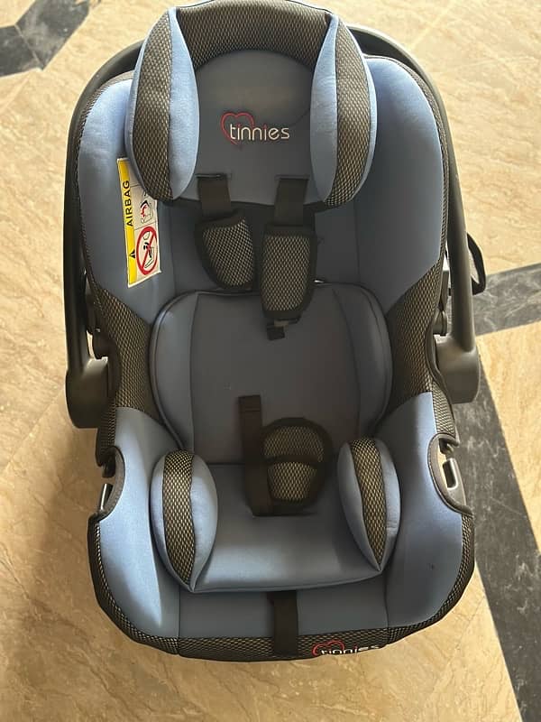 tinnies original carry cot/ car seat 2