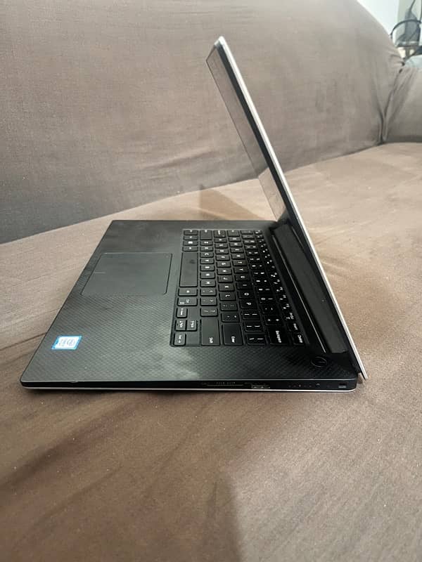 dell i7 8th Gen 3