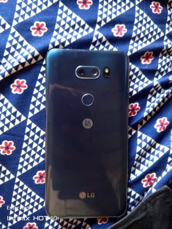 LG V30 5