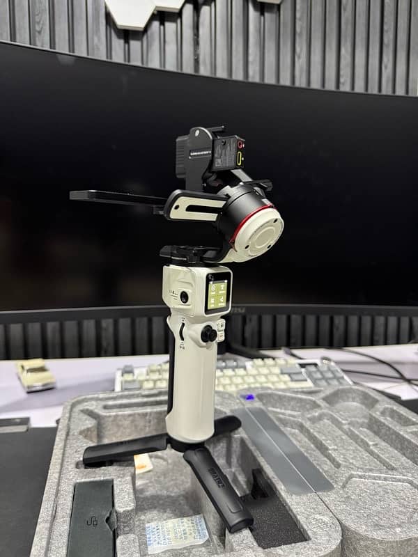 Zhiyun CRANE M3 3-Axis Handheld Gimbal Stabilizer 3