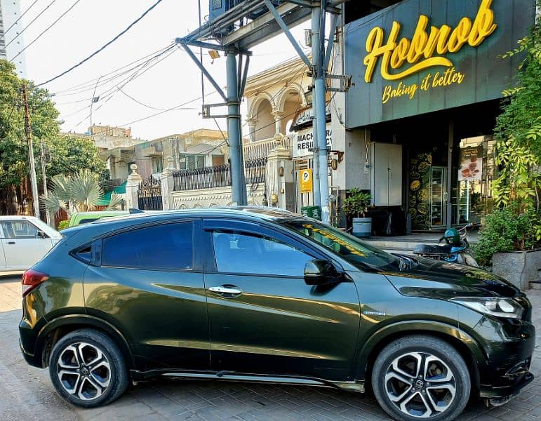 Honda Vezel 2014/2018 Z PACKAGE Orange Room Top Of the line Variant 7