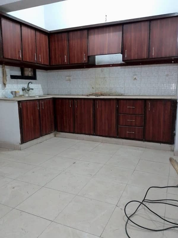 FLAT FOR SALE 2BED LOUNGE 4