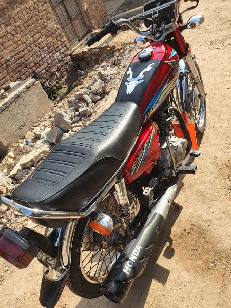 Honda 125 17 Modal 18 ka Sticker ha 3