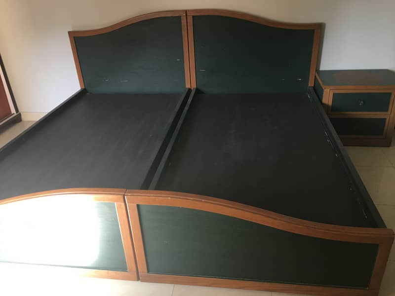 Single beds with side table 3