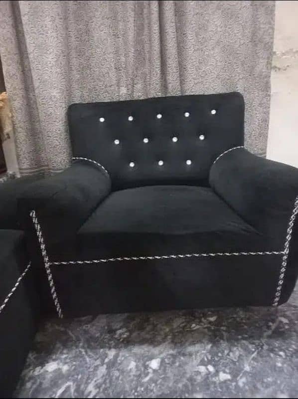 Sofa Set | 5 PCs (3,1,1) | Price Negotiable 2