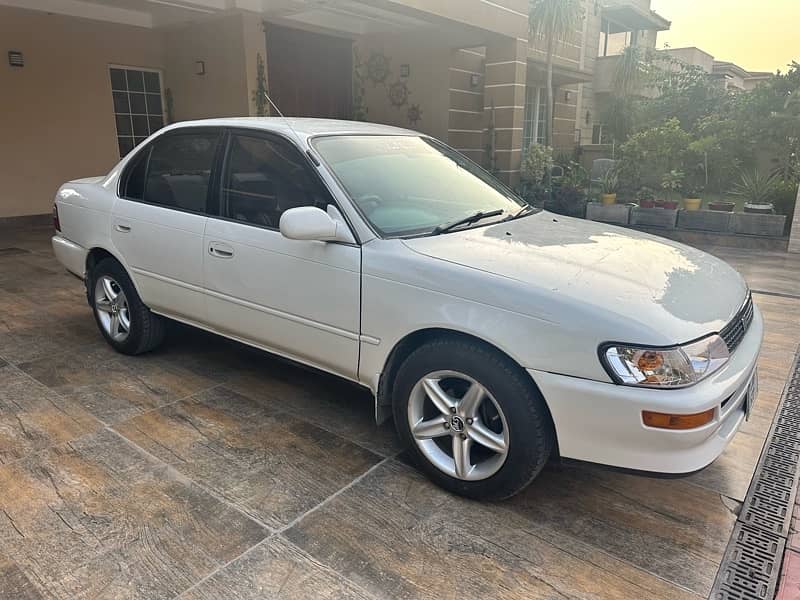 Toyota Corolla XE 1996 3