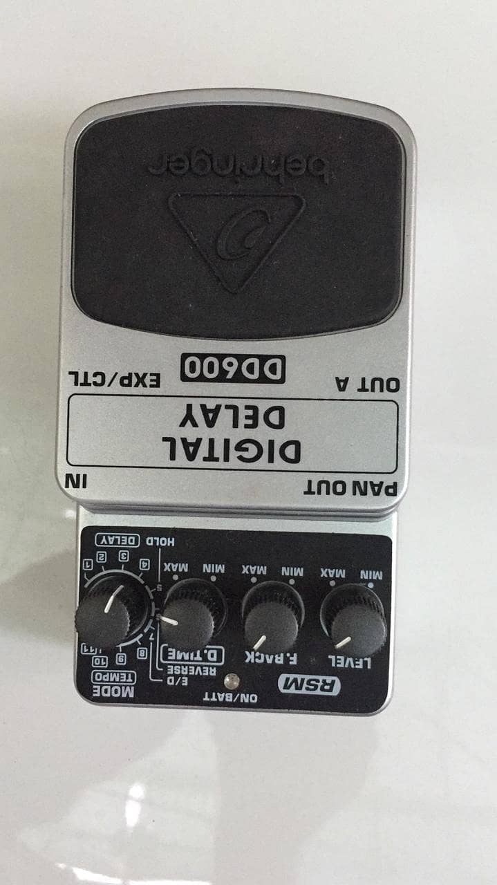 Behringer DR600 Echo Delay padal 3