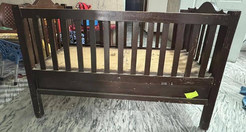 Baby cot 3