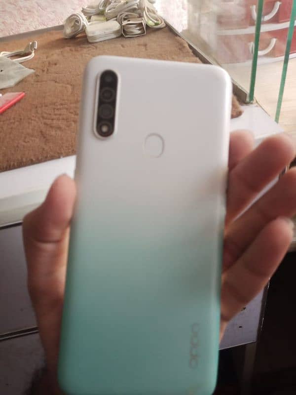 oppo A31 4