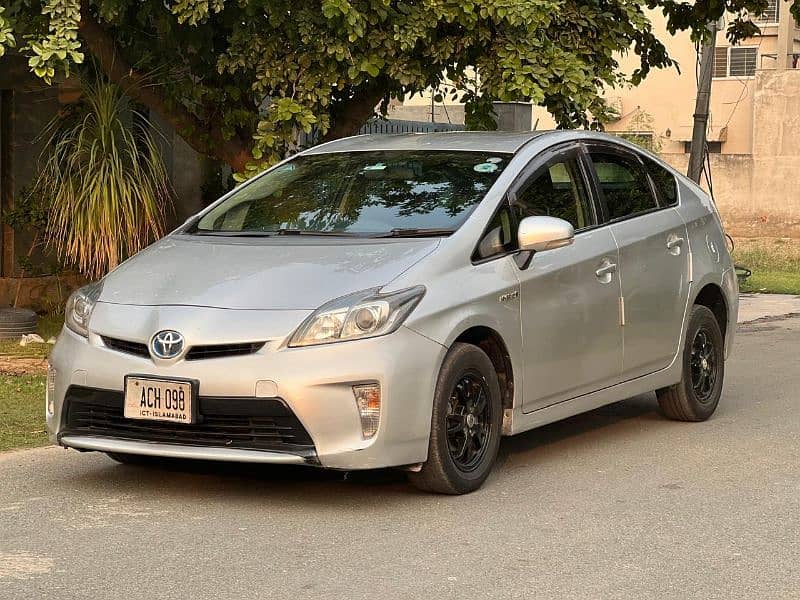 Toyota Prius 2013 7