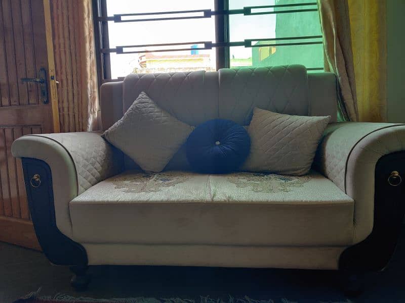 Sofas for sale 0