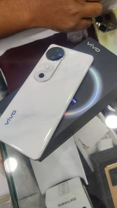 Vivo V40