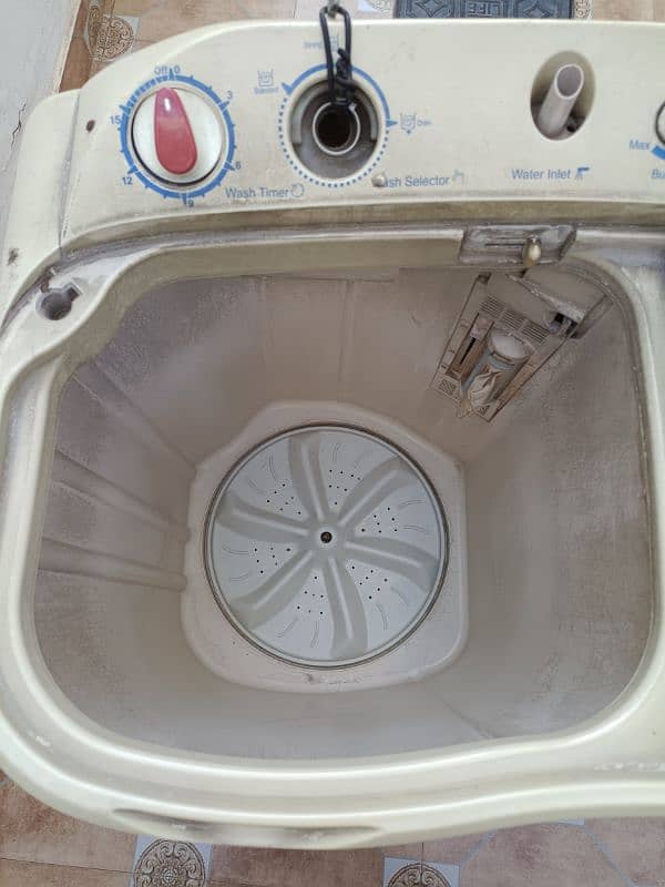 Haier 8kg Washing machine 2