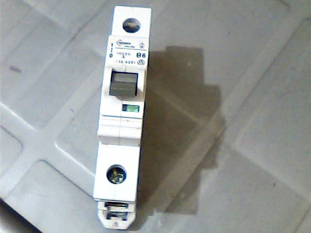 6 Amp Circuit Breaker (12ST. /PCS) 1