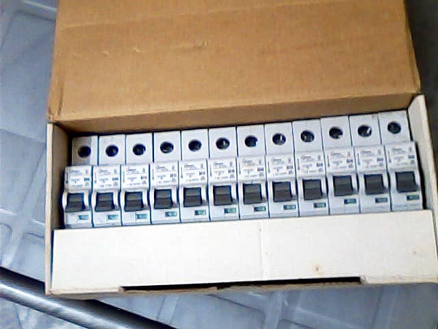 6 Amp Circuit Breaker (12ST. /PCS) 2