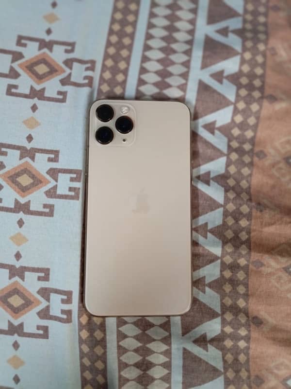 iPhone 11pro in golden colour 0