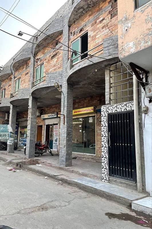 Shop for rent in johar town very rushi area good location best for Cosmetics,cloth house,garments 0