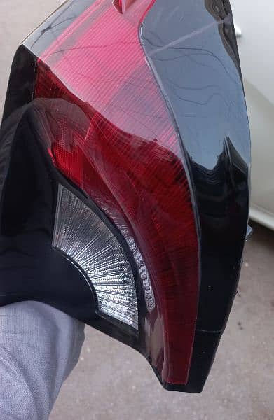 Toyota yaris hatchback tail light 1