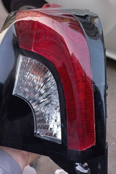 Toyota yaris hatchback tail light 2