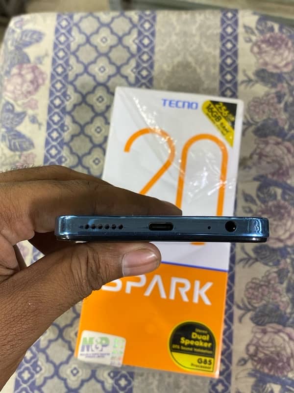 tecno spark 20 (8.256) Box charger 5