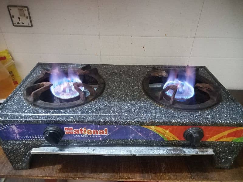 Almost New Kitchen Stove on Reasonable Price 3