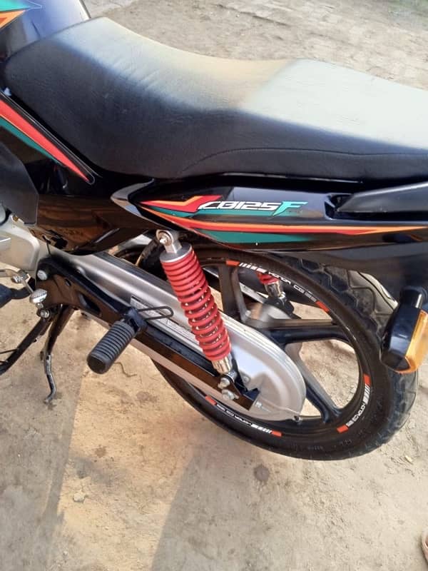 Honda CB 125f self start 1