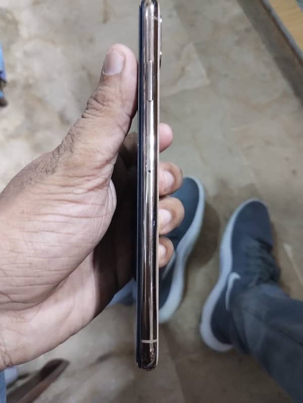 iphone xs max dual pta aproved 1