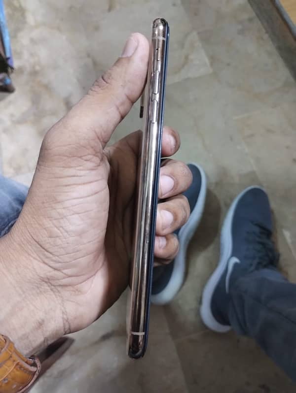 iphone xs max dual pta aproved 4