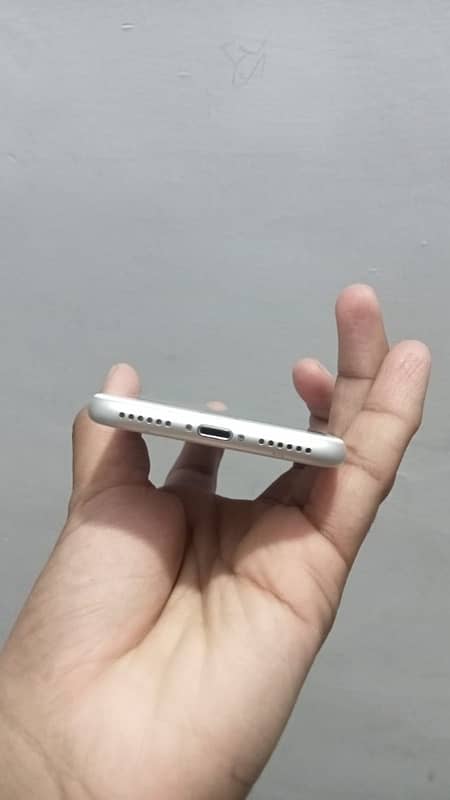 iPHONE 8 non pta original only panel change 4