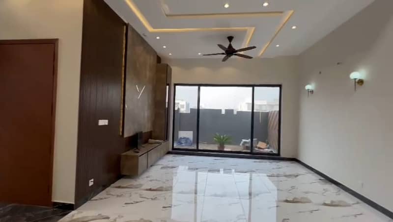 10 Marla Brand New Modern Design House In DHA Phase 7 U Block With 5 Bedrooms &Amp;Amp; Full House Basement Available For Sale 12